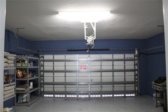 Building Photo - 25096 SW 118th Ave
