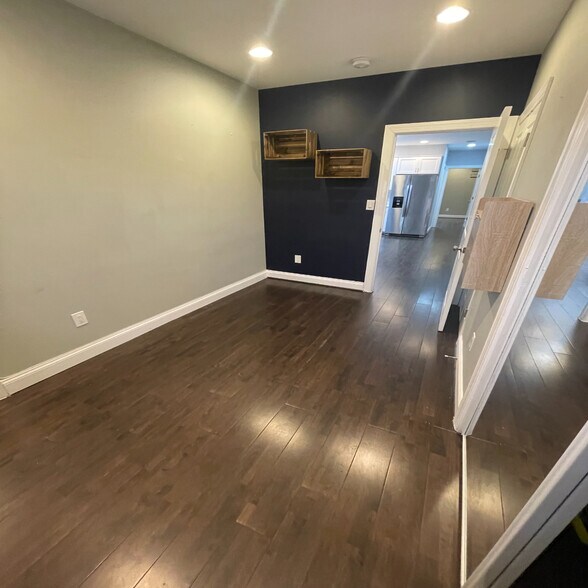 Building Photo - 1721 Trinidad Ave NE