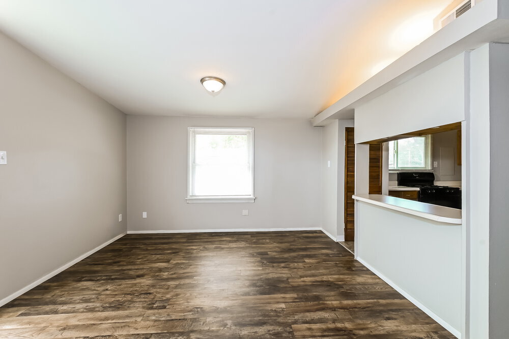 Building Photo - 790 Pebble Ln
