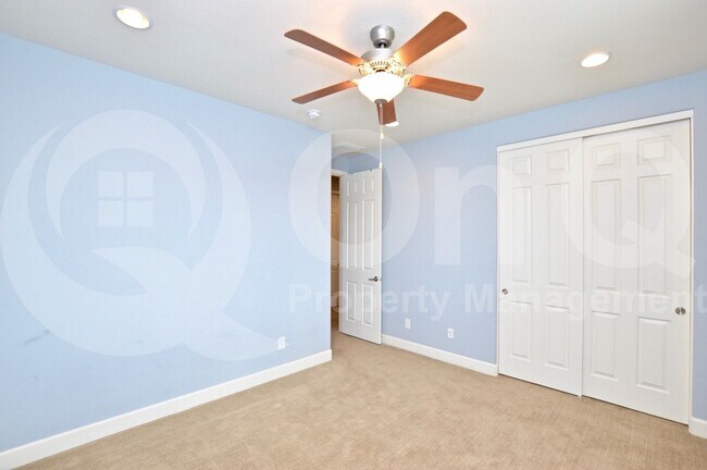 Building Photo - 10612 E Hawk Ave