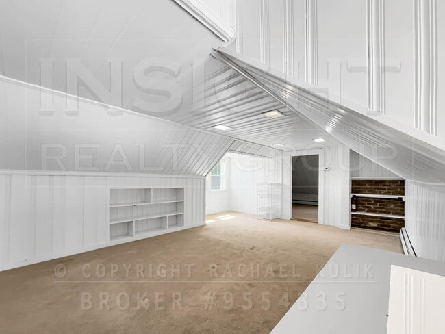 Building Photo - 61 Moraine St