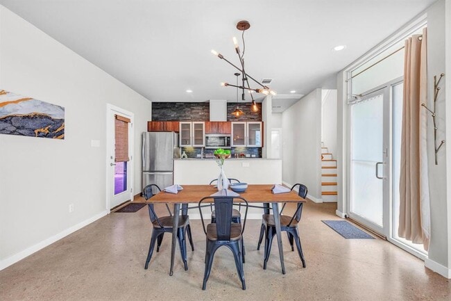 Building Photo - 5325 Sendero Hills Pkwy