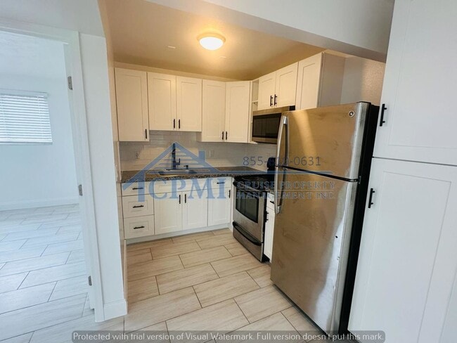 Interior Photo - 1431 N Federal Hwy Lake Worth, FL 33460