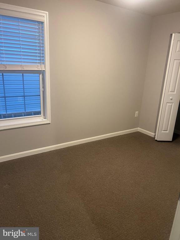 Building Photo - 9138 Mineola Ct