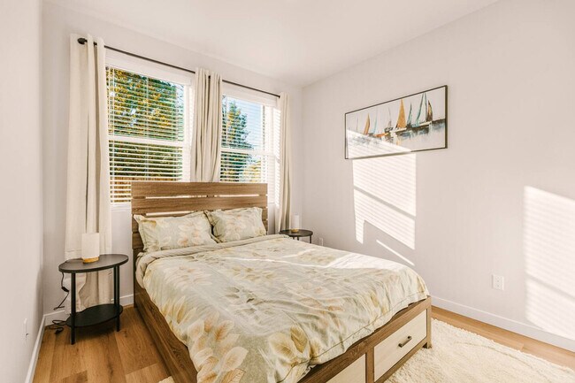 Building Photo - 3202 NW Division St