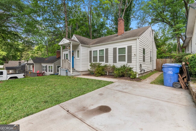 Building Photo - 1759 N Olympian Way SW