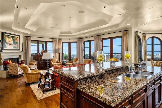 Great Room/Kitchen - 109 S Poinsettia Ave