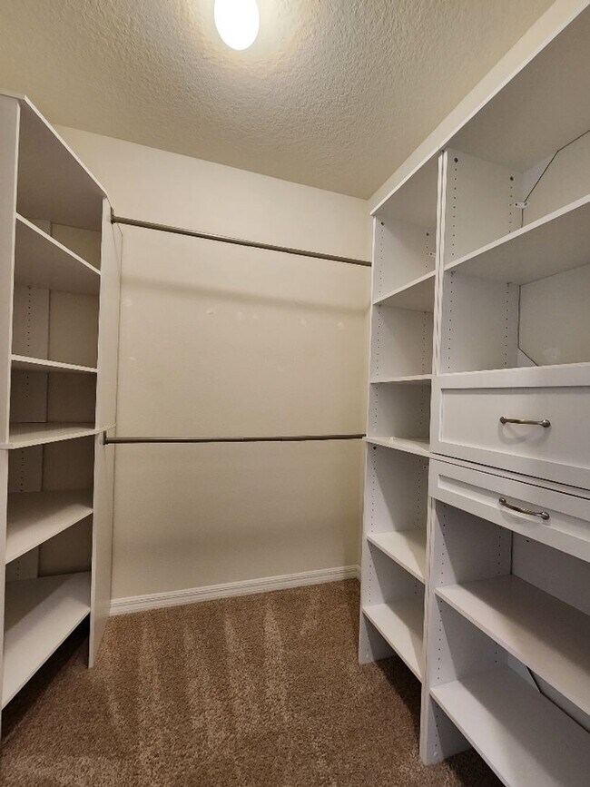 Building Photo - Gorgeous 2020 Construction, LIKE NEW!!! 3-Bedroom, 2-Bathroom