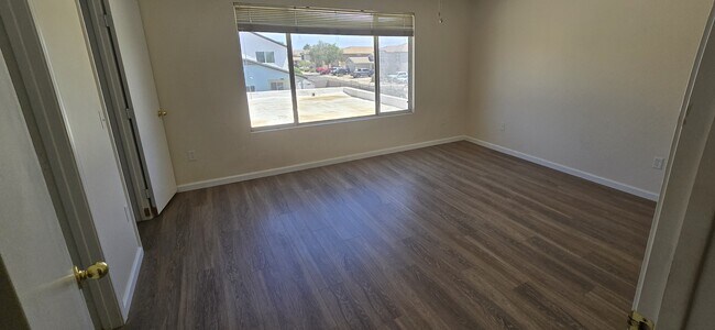 Building Photo - 2611 W Gypsum Ave