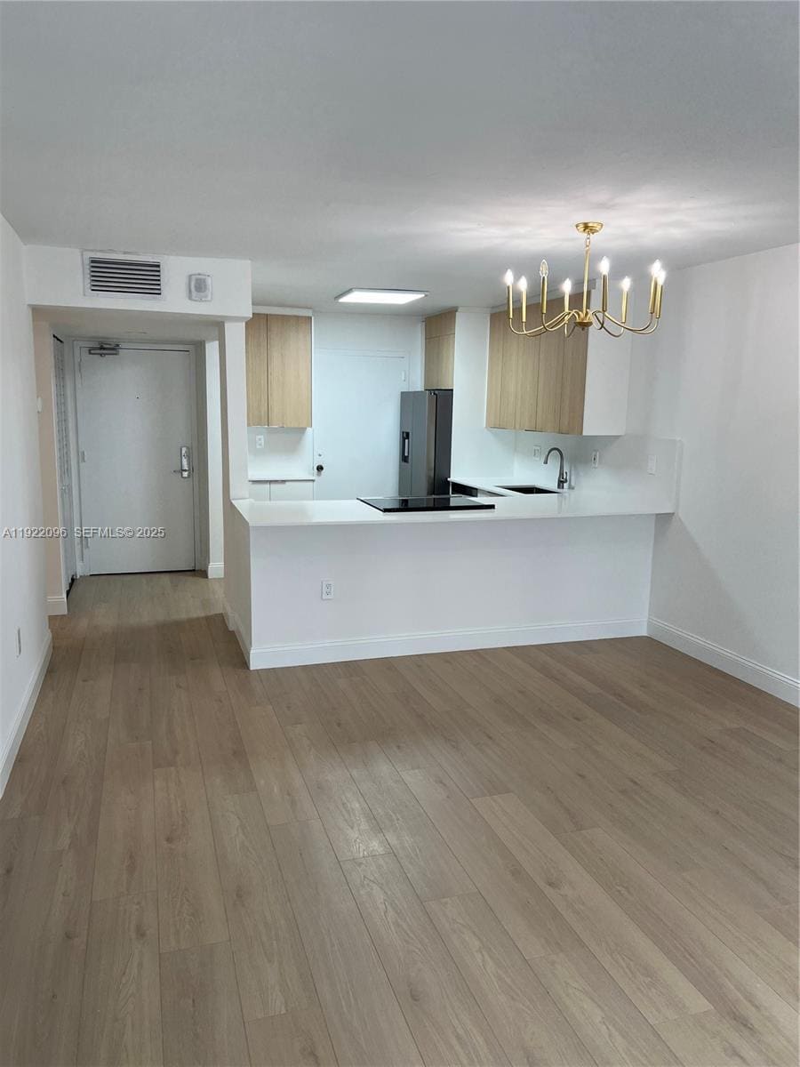 Building Photo - 325 Ocean Dr