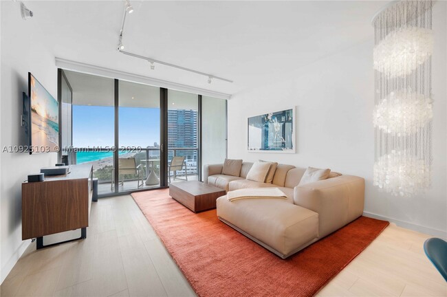 Building Photo - 2201 Collins Ave