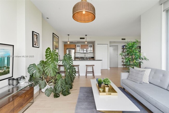 Building Photo - 3451 NE 1st Ave