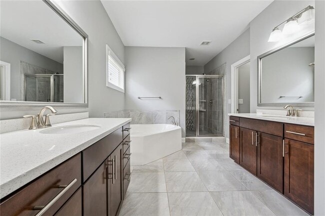 Building Photo - 655 Bell Creek Rd