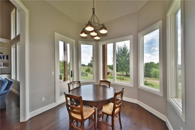 Building Photo - 16828 Little Leaf Ln