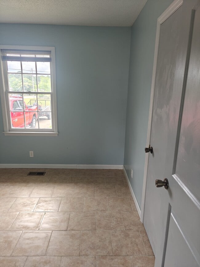 Building Photo - 4525 Legion Rd