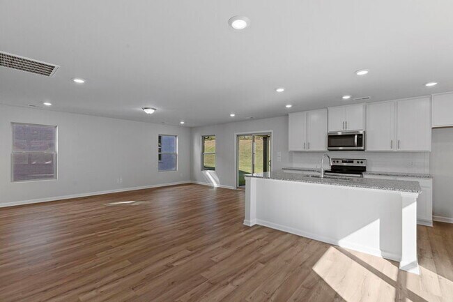 Building Photo - 14616 Ravenel Dr