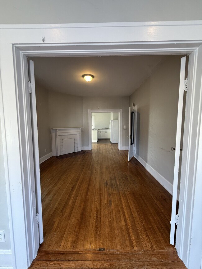 Building Photo - 1217 S 7th St