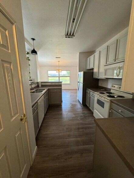 Building Photo - 2618 Dove Crossing Dr