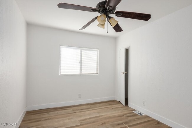 Building Photo - 2879 Green Tree Ave