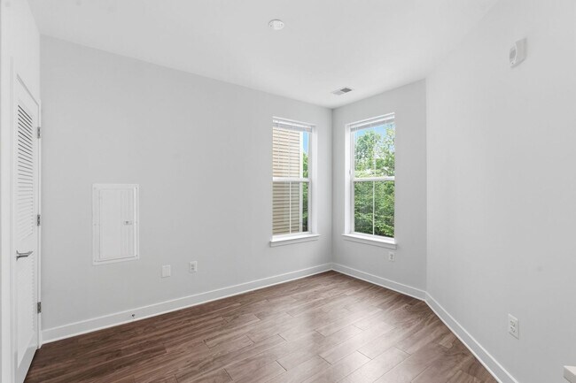 Building Photo - Experience modern living in this beautifully appointed junior one-bedroom/studio featuring an ope...