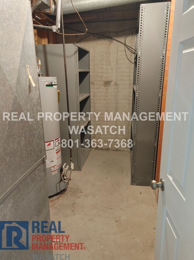 Building Photo - Take a Look at This 4 Bedroom 2 Bathroom Home in West Jordan UT!!