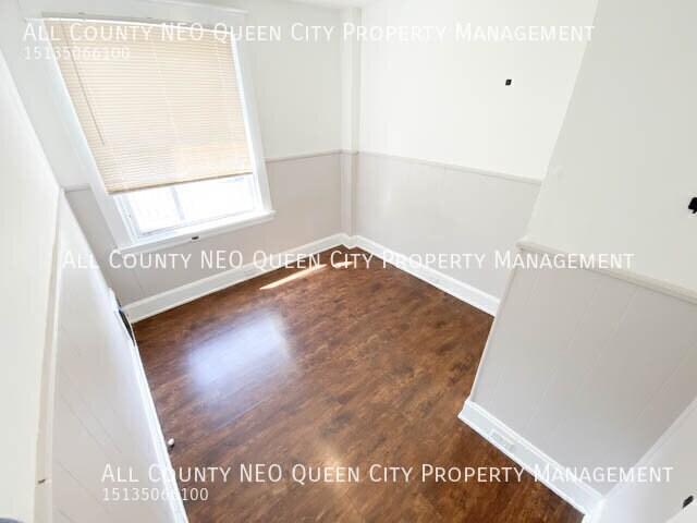 Building Photo - 2348 Highland Ave