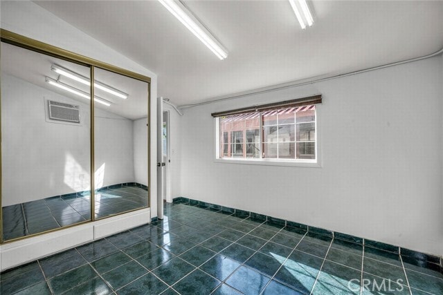 Building Photo - 6119 Tampa Ave