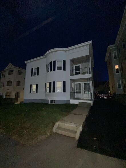 Building Photo - 356 Chandler St