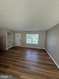 Building Photo - 805 London Ct