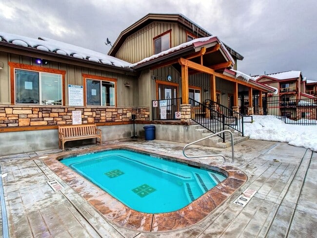 Building Photo - 5501 Lillehammer Ln