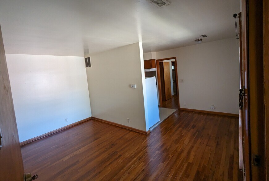Living Room and Dinging Area - 314 Mecherle Dr