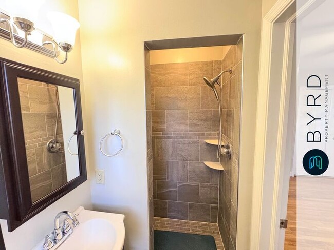 Building Photo - 5000 Jessup Rd