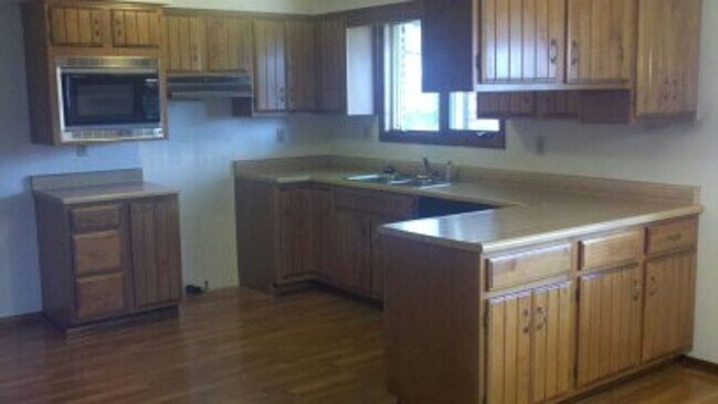 Building Photo - 455 Hartmann Rd