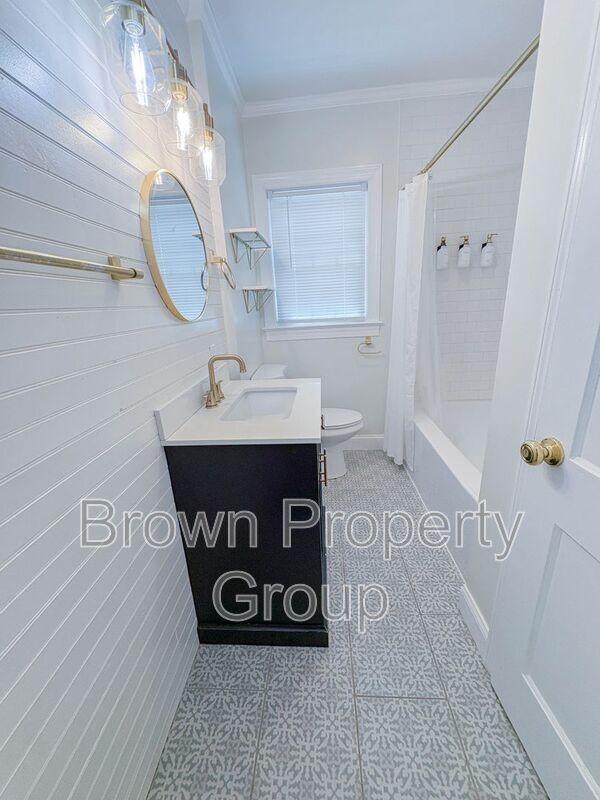 Building Photo - 946 McKimmon Rd