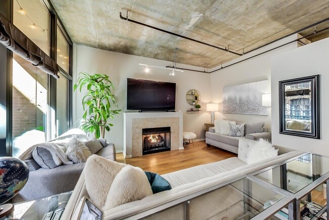 Building Photo - 520 S State St