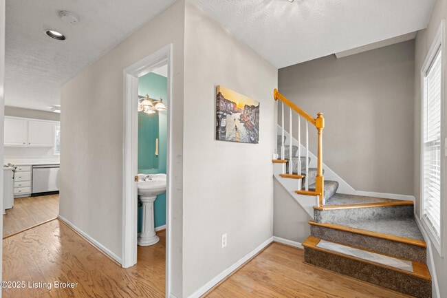 Building Photo - 8212 Grandel Pl