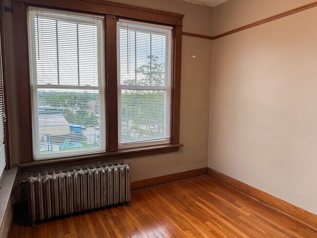 Building Photo - 1 bed, 1 bath