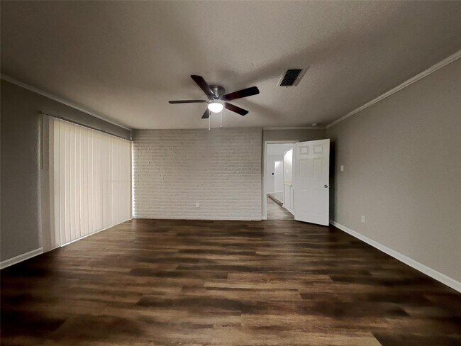 Building Photo - 2806 W Birchdale Dr