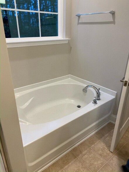 Building Photo - 47 Wood Spring Ct