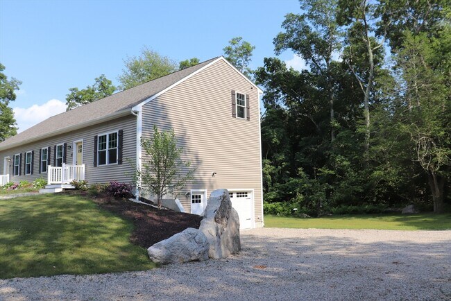 Building Photo - 35 Glendale Rd