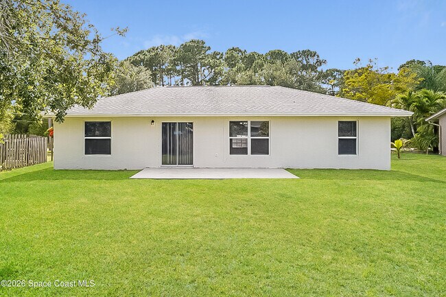 Building Photo - 1273 SW Curtis St