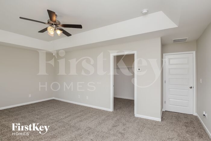 Building Photo - 2117 Massey Ln