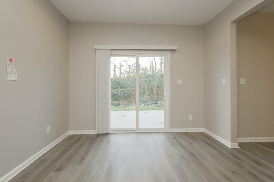 Building Photo - 100 Fairview Dr