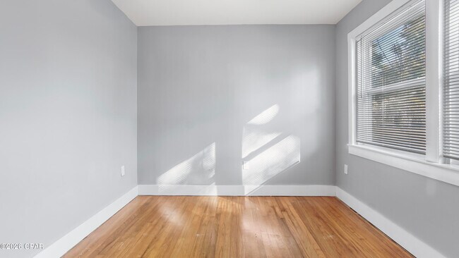 Building Photo - 1207 Buena Vista Blvd