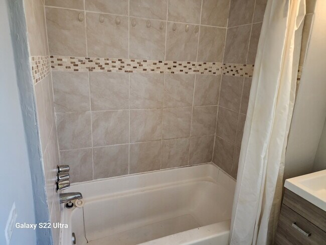 Building Photo - 4277 Margaretta Ave