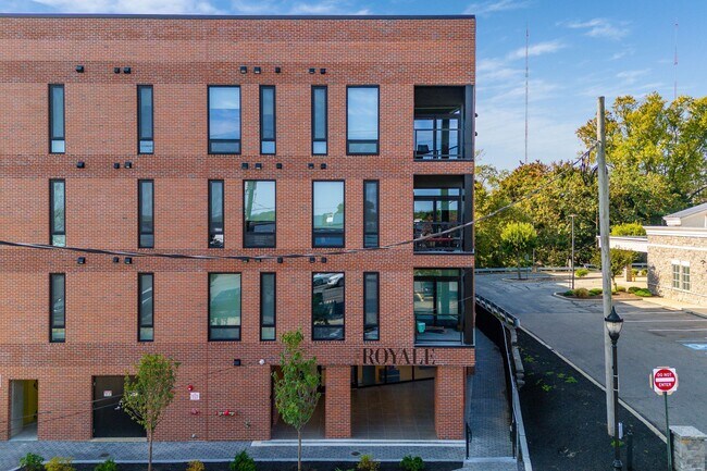 Building Photo - 6910 Ridge Ave