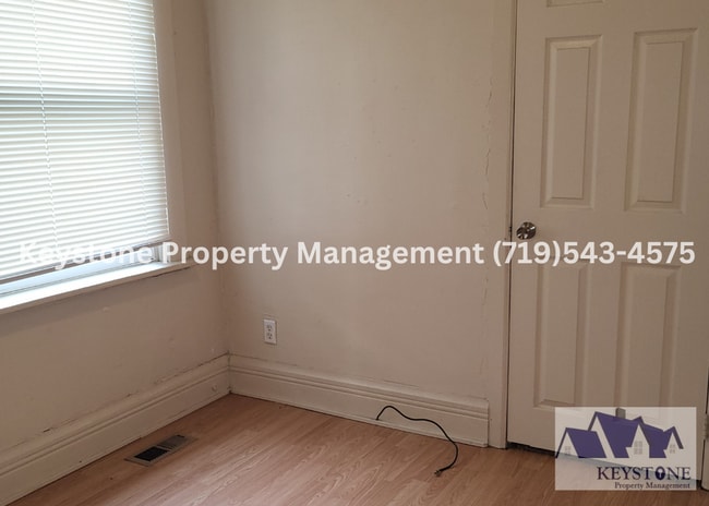 Building Photo - $500 Off Move In Special! 3 Bd/1 Bath Hous...