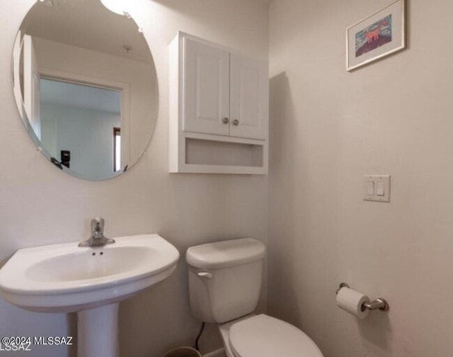 Building Photo - 2423 E Autumn Flower Dr