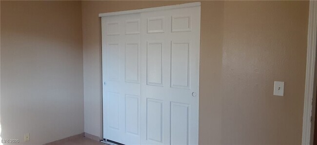 Building Photo - 1424 Patriot St