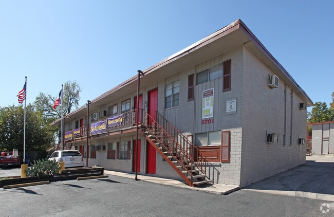 Building Photo - Kashmere Royal Apartments